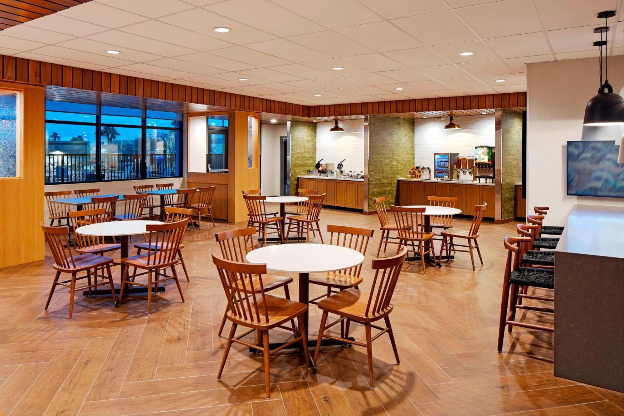 Fairfield By Marriott Inn & Suites Indio Coachella Valley Bagian luar foto